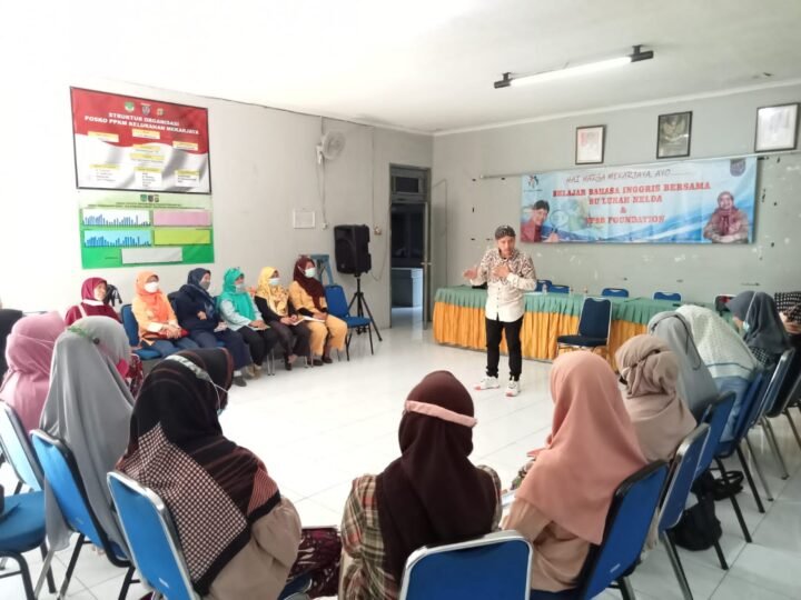 Peserta mengikuti kegiatan pembinaan dan edukasi Bina Ummah